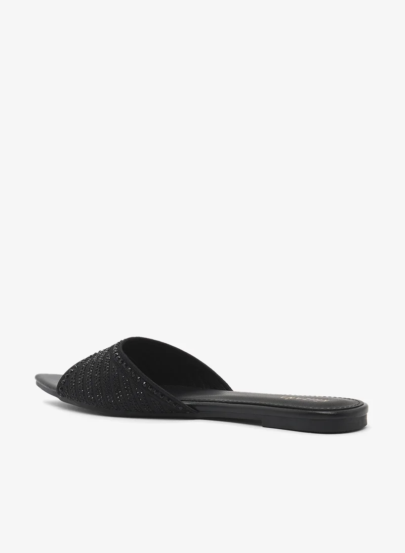 Khizana Flat Sandals