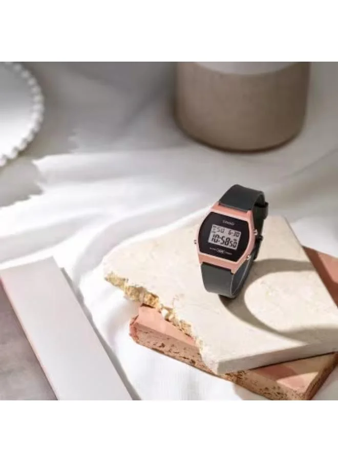 CASIO Women's Resin Digital Watch LW-204-1ADF - 35 mm