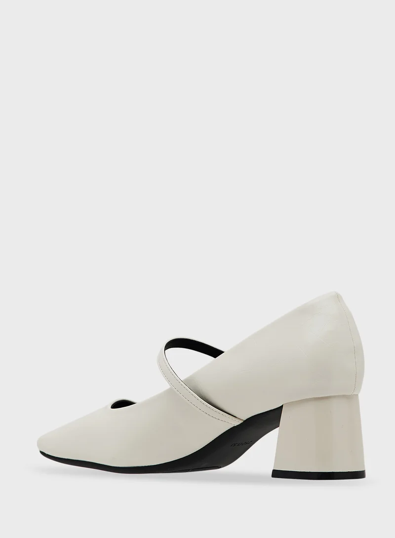 ELLA Mid Heeled Pump