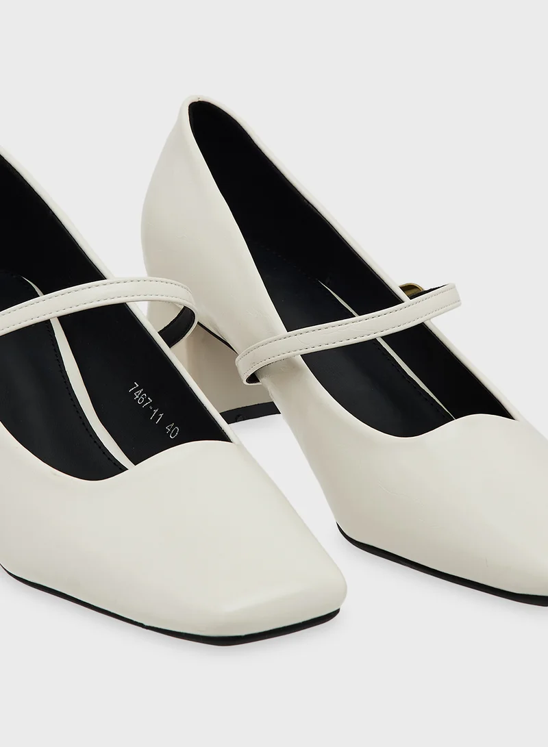 ELLA Mid Heeled Pump