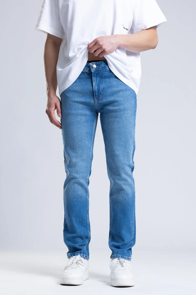 كاتش بنطال جينز بقصة مستقيمة