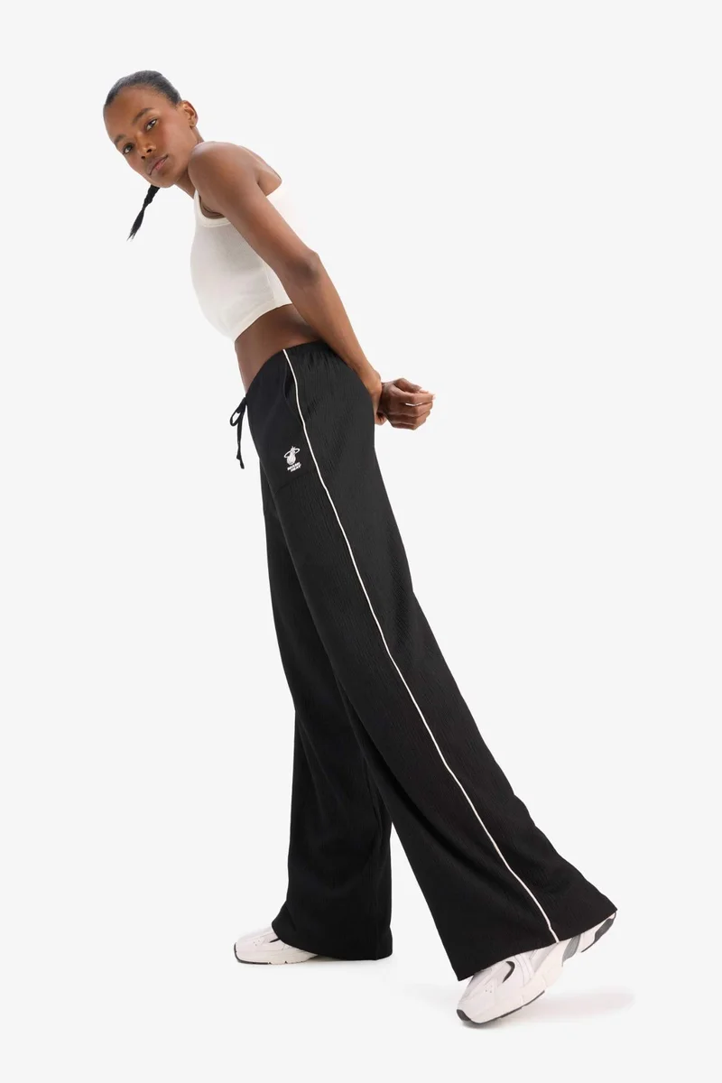 ديفاكتو DeFactoFit NBA Miami Heat Wide Leg Standard Length Crinkled Fabric Trousers