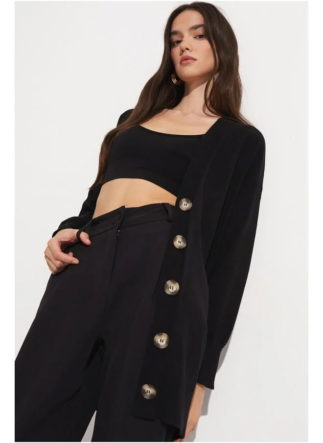 جون June Bone Buttoned Cardigan Black