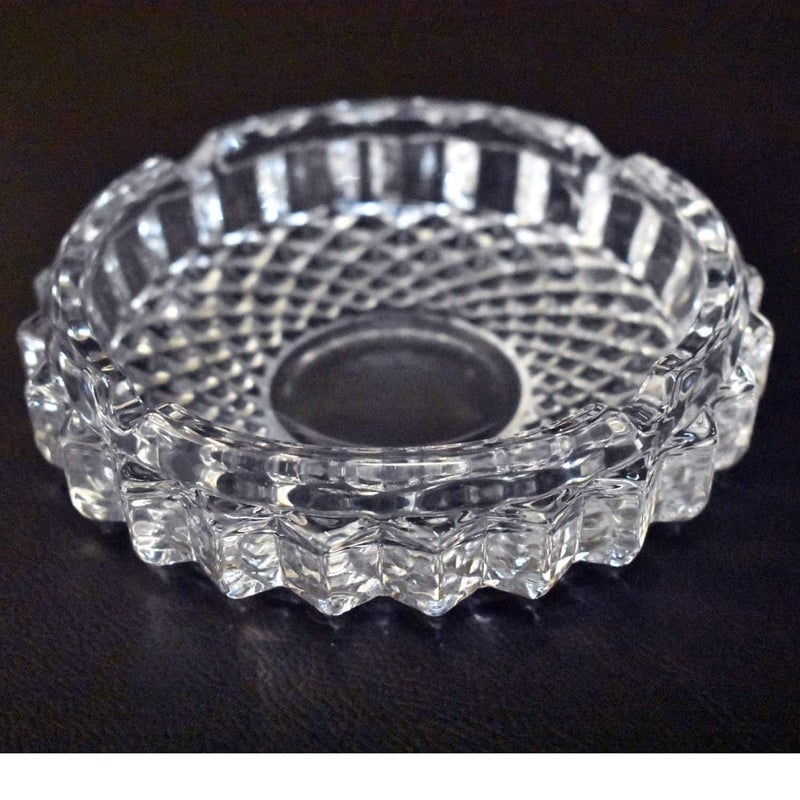 SOLEGLOW Diamond Cut Round Crystal Ashtray for Cigarettes Cigars Luxurious Glass Smoke Collectible Tray Stylish Table Decoration Large Size Pack of 1 - Image 2