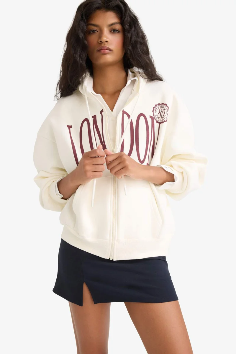 ديفاكتو Oversize Fit Hooded Printed Zippered Sweatshirt