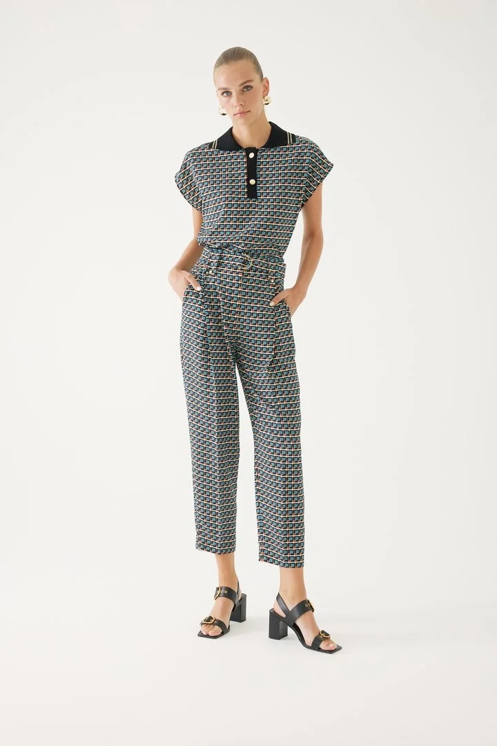 EXQUISE Mixed Pattern Ankle-Cut Trousers