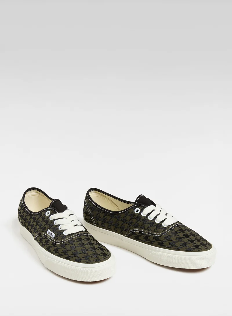 فانز Authentic