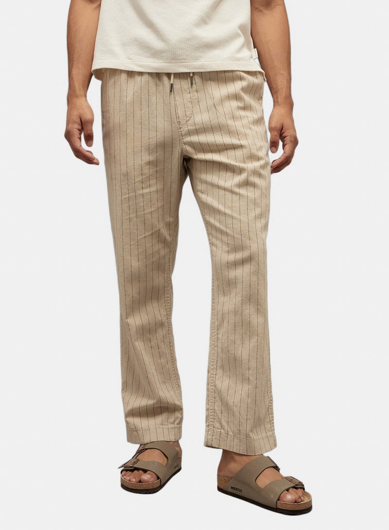 American Eagle AE Pull-On Trekker Pant - Image 1