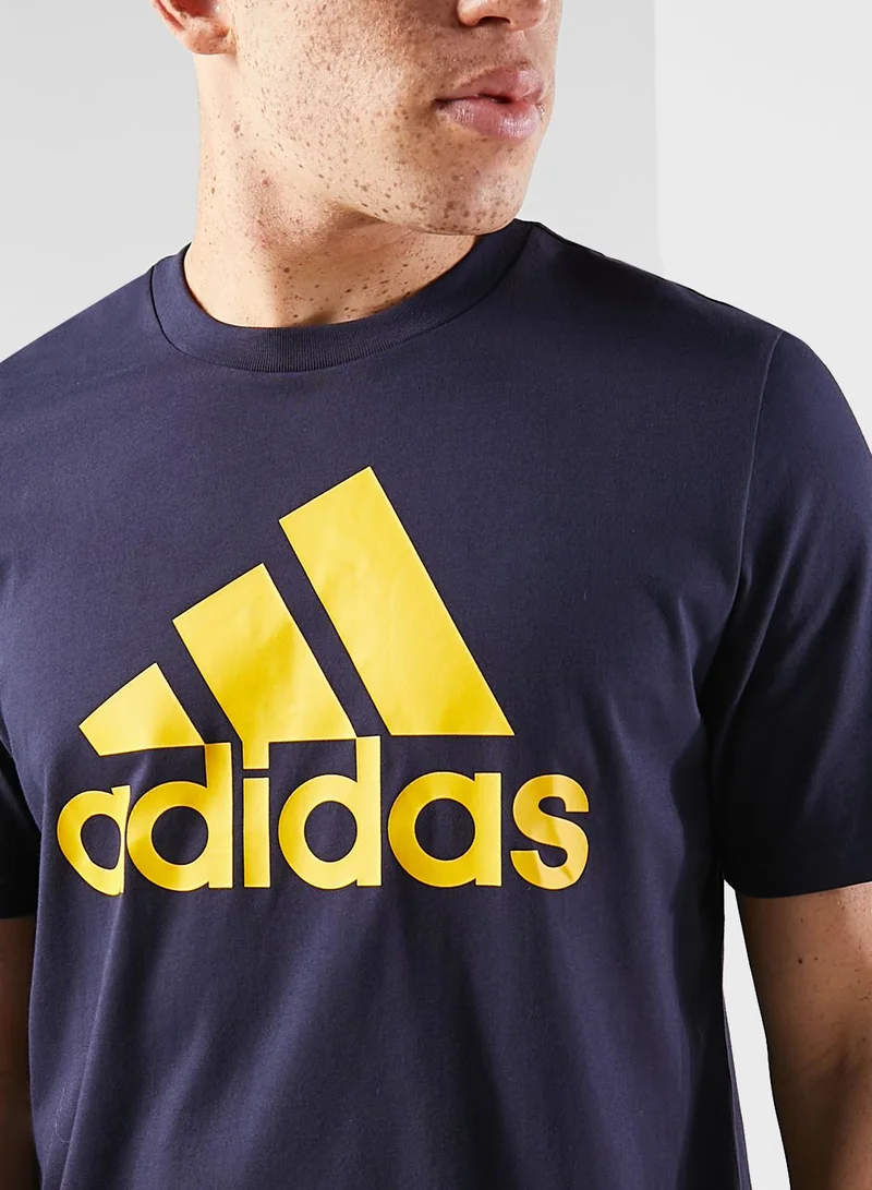 adidas تيشيرت جيرسي بشعار الماركة