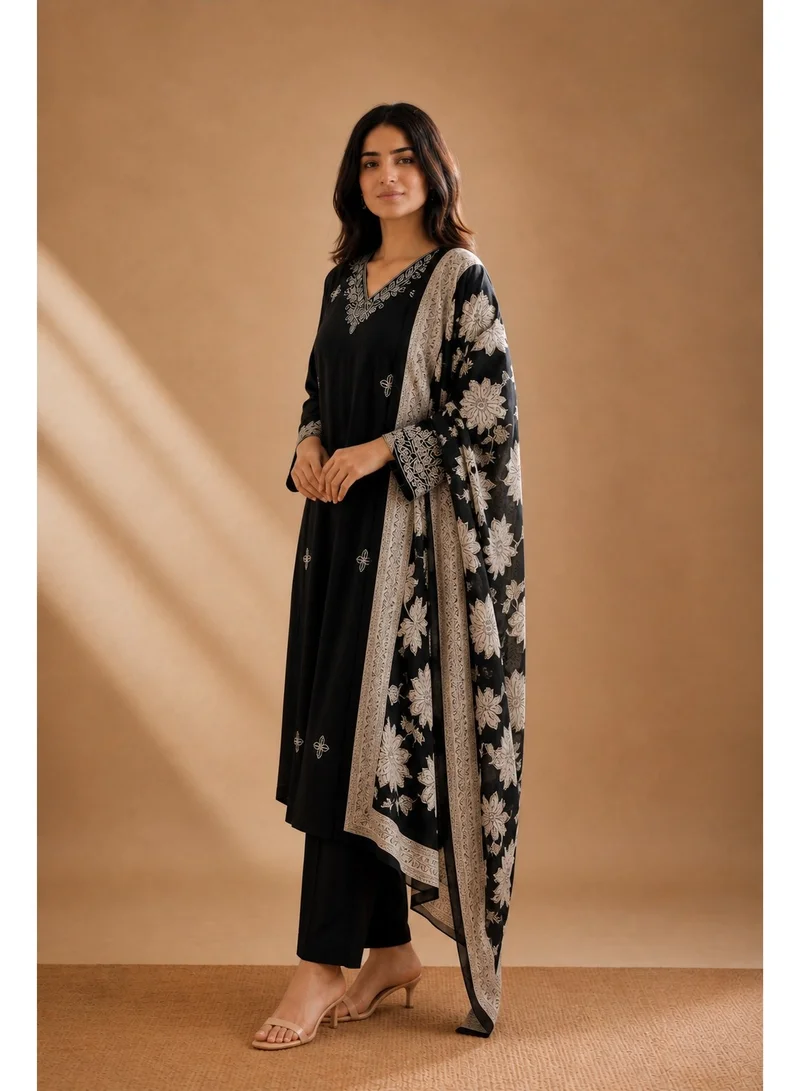 PRIYA’S PANACHE Black Women Black Embroidered Muslin Kurta Set with Dupatta and Straight Pants 3 Piece Ethnic Indian Pakistani Suit for Ladies for Women | Best Price UAE