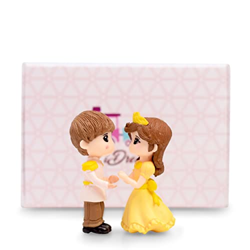 iDream Cute Couple Resin Showpiece Miniature – Romantic Love Figurine for Home Décor, Gift for Valentine, Anniversary, Birthday, Desk & Table Decoration (Yellow) - Image 3