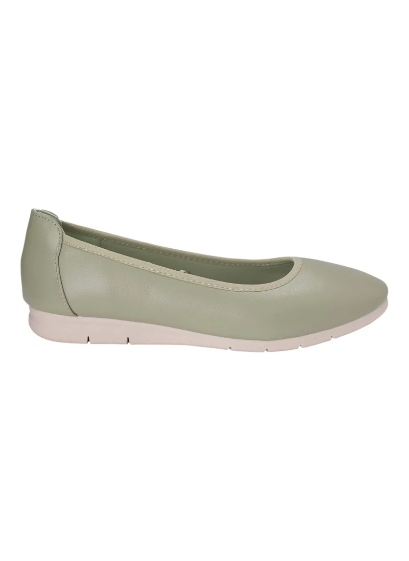 Bata Comfit Round Toe Ballerinas