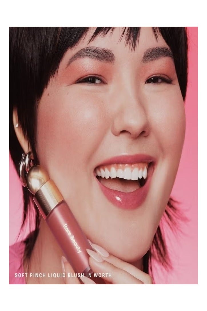 رير بيوتي أحمر خدود سائل ناعم من رير بيوتي - وورث (روز حقيقي)، 7.5 مل | أحمر خدود سائل خفيف الوزن، يدوم طويلًا، وقابل للبناء، لإطلالة طبيعية ومشرقة - Image 2