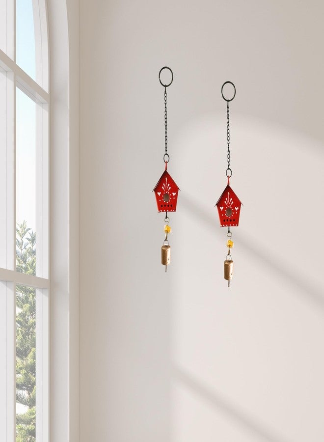 JASMEY HOMES مجموعة زينة معلقة مطلية يدويًا من جاسمي هومز، عبارة عن كوخ أحمر صغير (قطعتان)، مثالية لتزيين المنزل، وأجراس رياح معلقة لتزيين غرفة المعيشة والحديقة، هدية رائعة. - Image 2