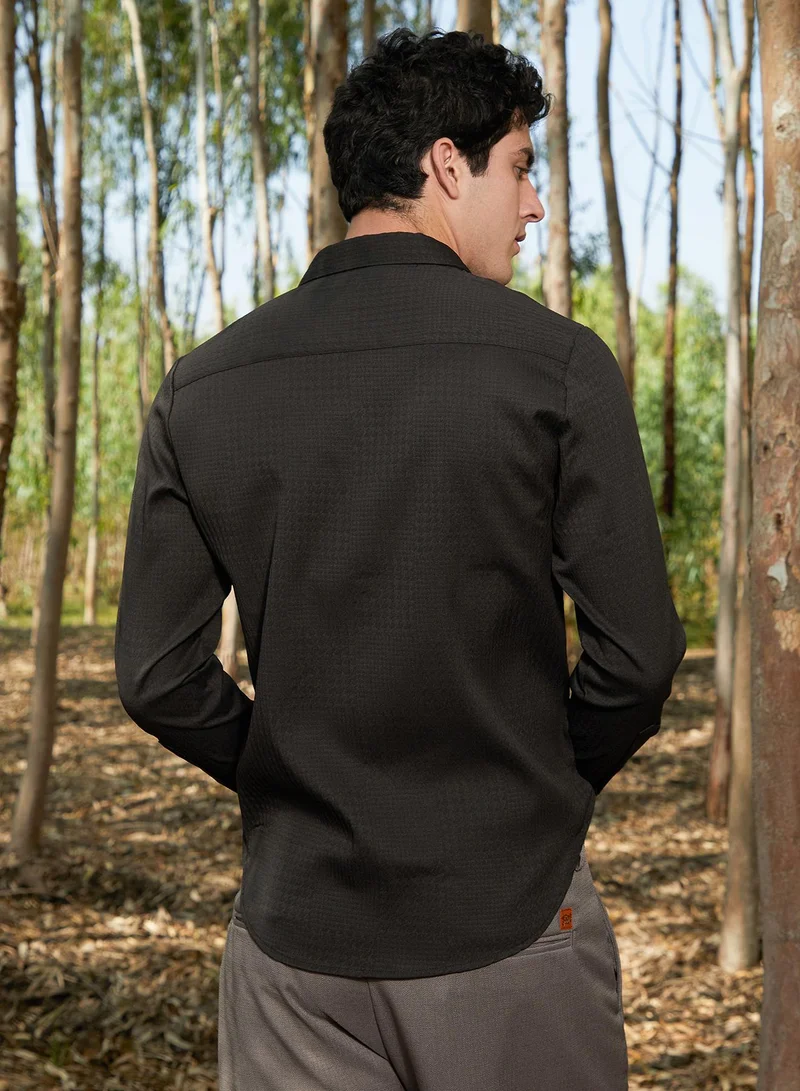 Campus Sutra Men's Midnight Black Houndstooth-Tactile Shirt