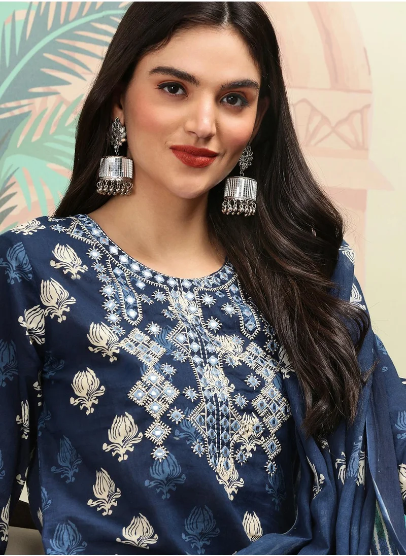 آي شين Straight Fit Printed Pattern Round Neck Three-Quarter Sleeves INDIGO BLUE Colour Woven Cotton Kurta Set for Women with Semi Elastic Closure - A Timeless Addition to Your Collection