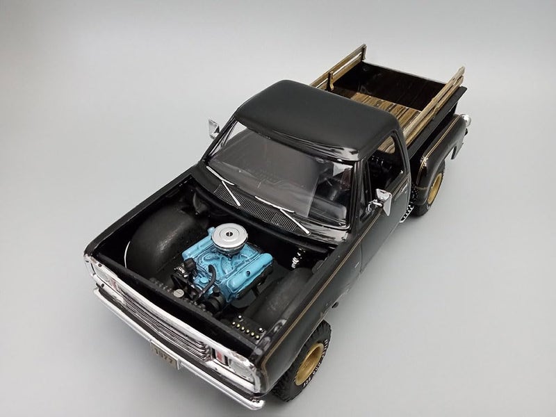 MPC 1977 Dodge Warlock Pickup 2T 1:25 Scale Model Kit - Image 5