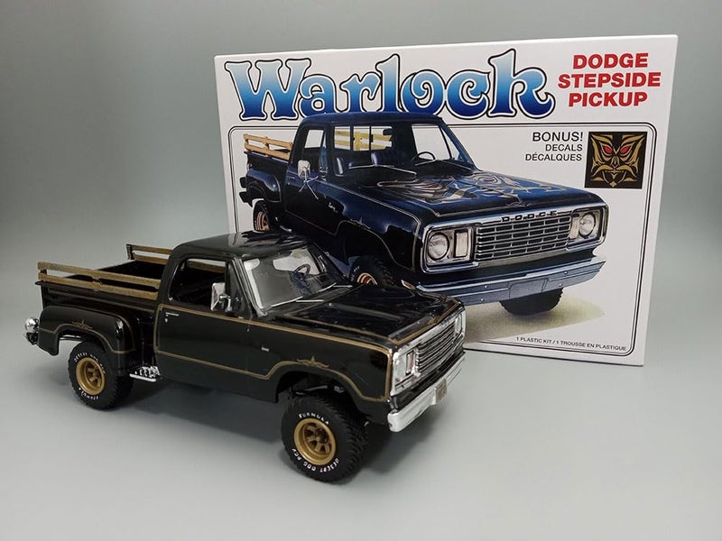 MPC 1977 Dodge Warlock Pickup 2T 1:25 Scale Model Kit - Image 2