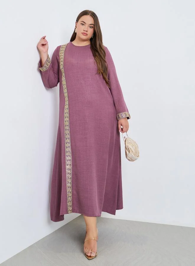 Amirah Plus Size Pink Embroidered Panel Jalabiya