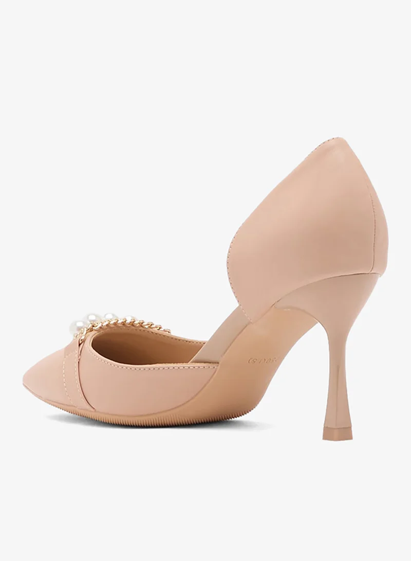 Khizana High Heeled Pump With Pearls