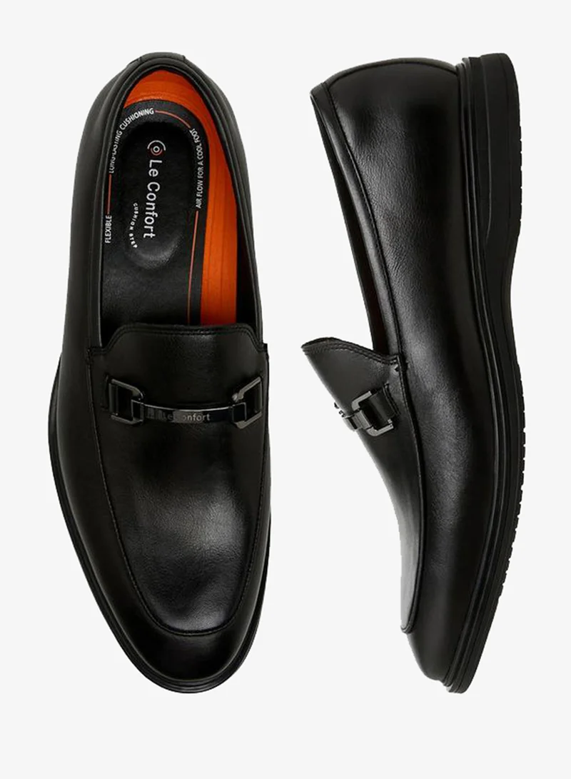 لو كونفورت Slip-On Leather Loafers