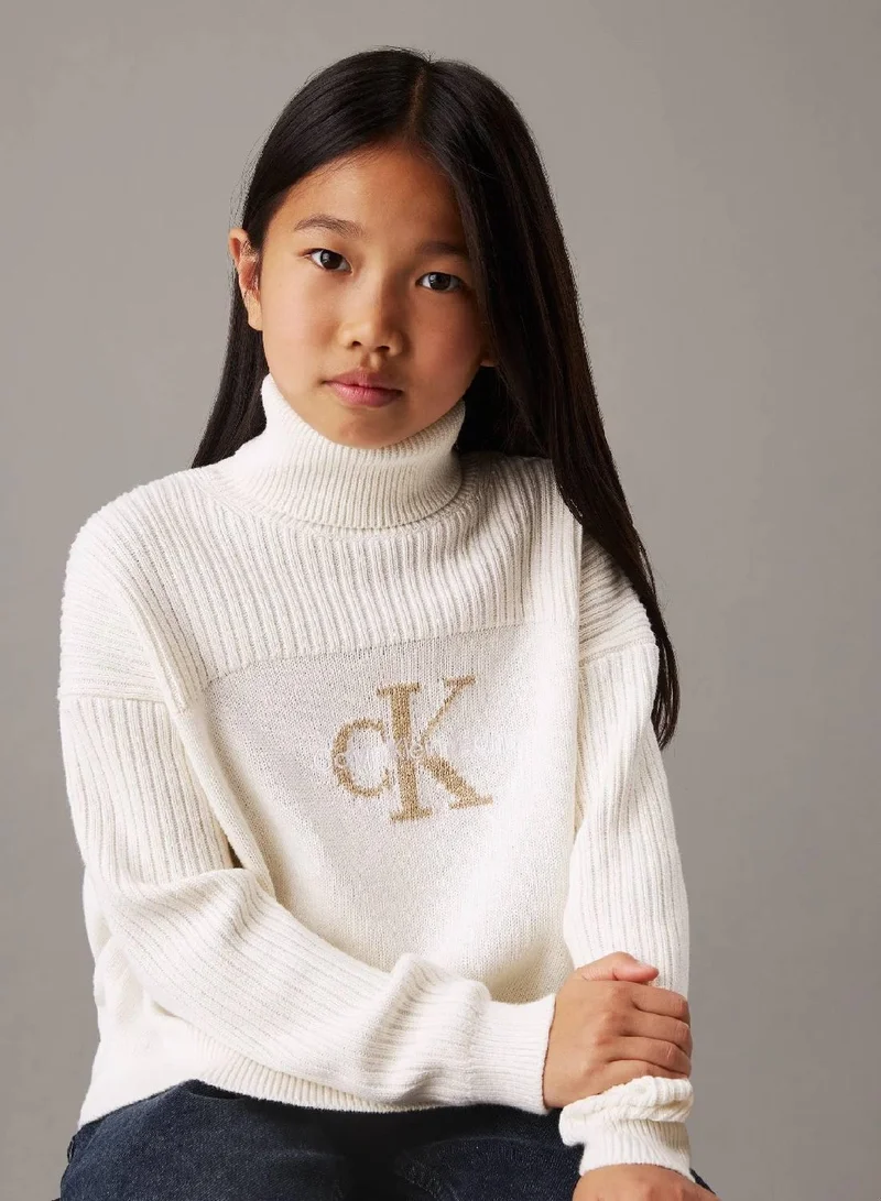 كالفن كلاين جينز سترة برقبة مطوية مزينة بشعار كلفن كلاين