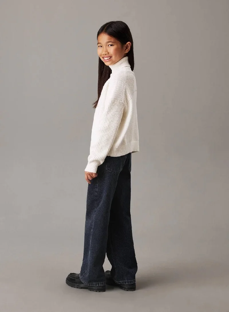 كالفن كلاين جينز سترة برقبة مطوية مزينة بشعار كلفن كلاين