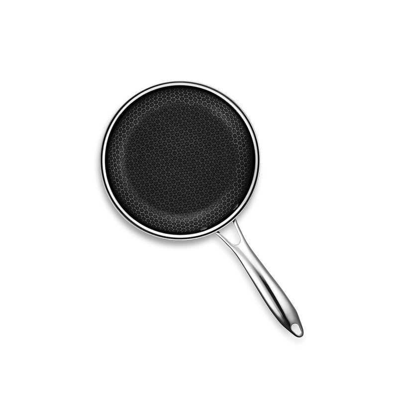 HexClad مقلاة هيكس كلايد الهجينة غير اللاصقة بقطر 8 بوصات مع غطاء زجاجي مقسى، مقبض بارد، آمنة في غسالة الصحون والفرن، جاهزة للاستخدام على الحث، متوافقة مع جميع أسطح الطهي. - Image 3