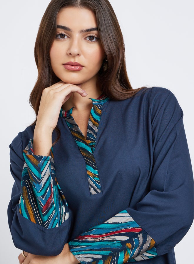 ستايلي أميرة جلابية ماكسي مطبوعة باللون الأزرق الداكن - Image 3