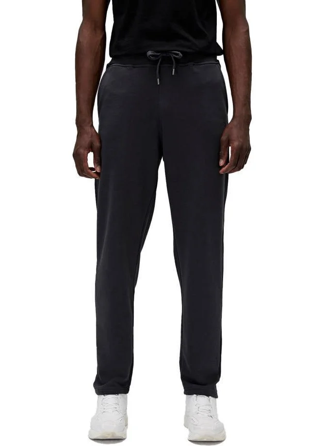 باد بير Elastic Waist Straight Leg Pocket Regular Fit Plain Cotton Anthracite Sweatpant