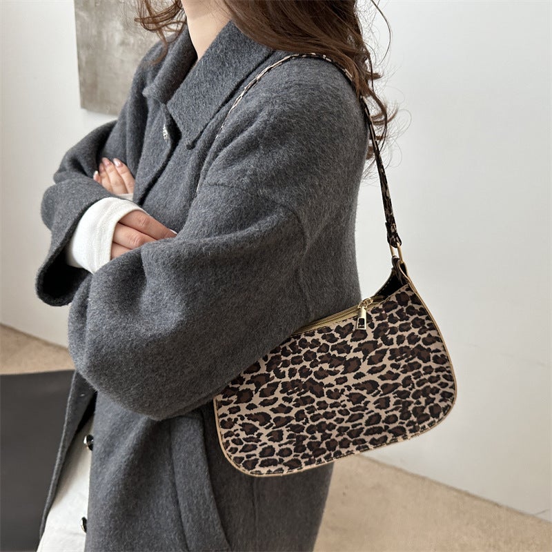 2024 Popular New French Niche Design Bag Simple Western Style Portable Women'S Bag Casual Fashionable Shoulder Underarm Bag - Image 3
