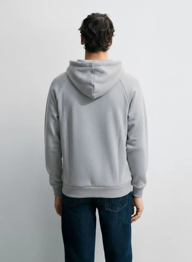 شركة المرآب الهندية Men Relaxed Fit Embroidered Hooded Neck Full Sleeves Sweatshirt