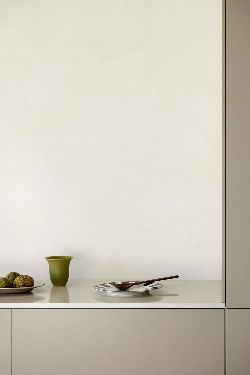 H&M Porcelain dinner plate