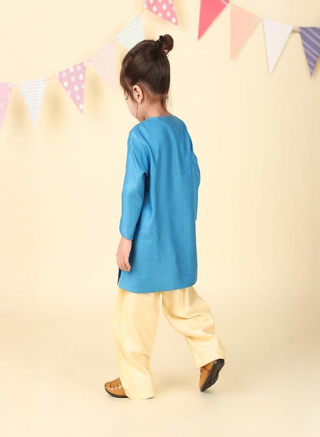 Fabindia Blue Viscose Blend Kurta Set - Image 4