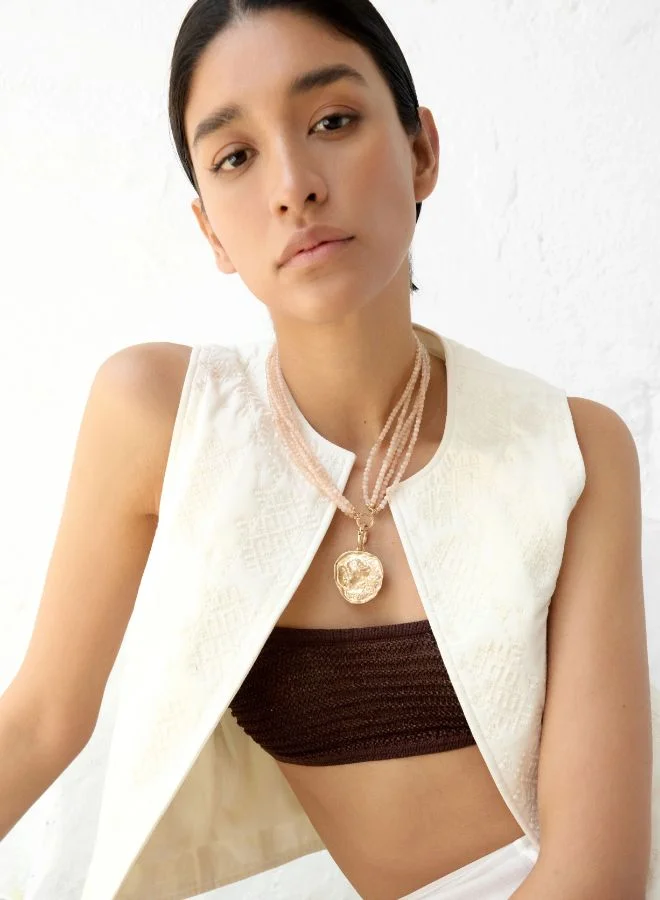 بارفوا قلادة متعددة الخيوط مع ميدالية