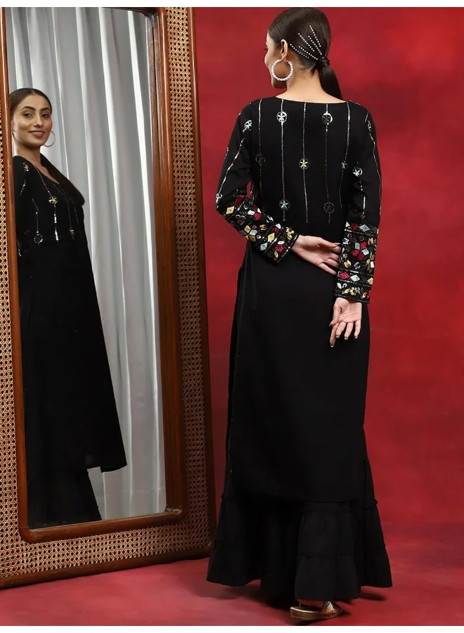 AKS Black Floral Embroidered Kurta