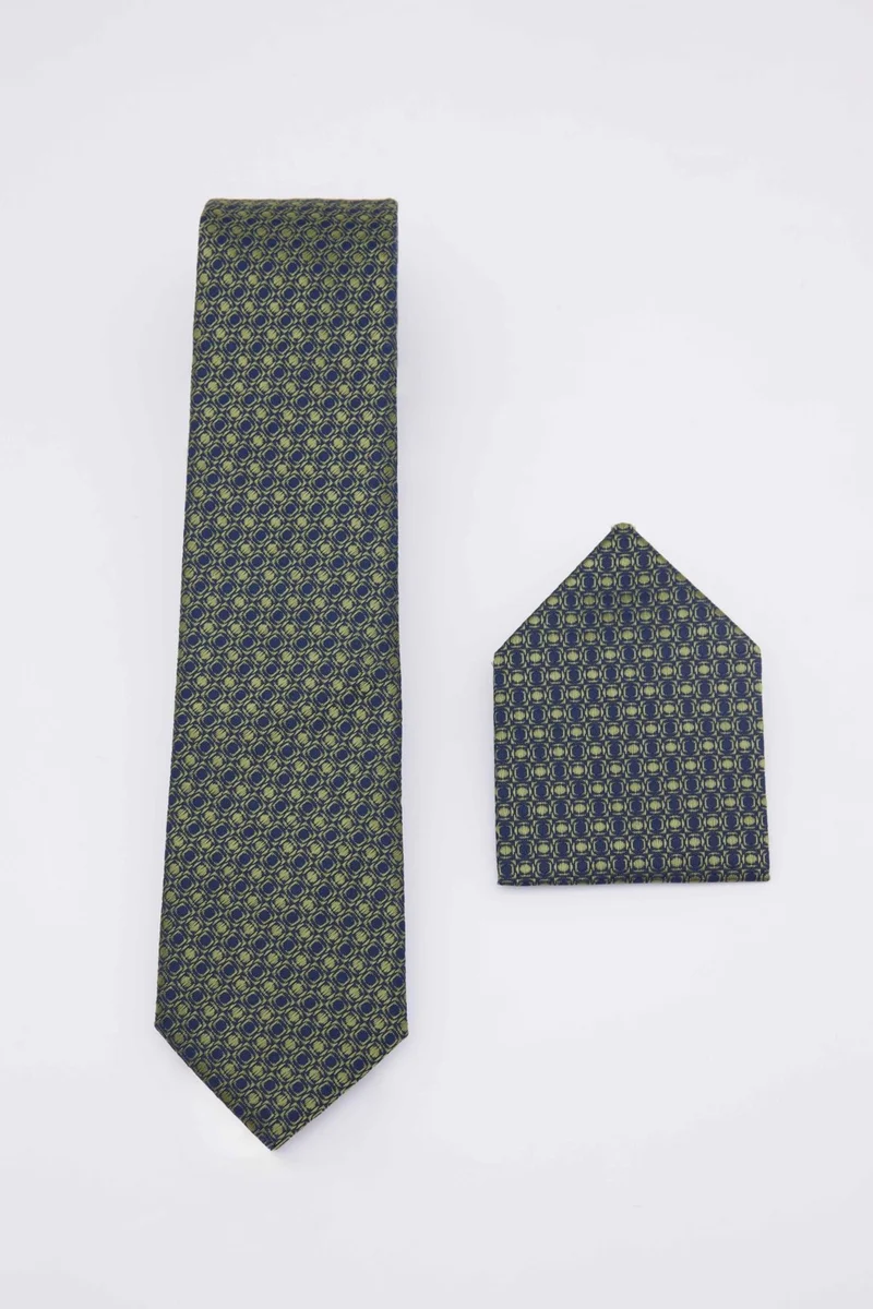 Tudors Classic Patterned Green Tie with Pocket Handkerchief