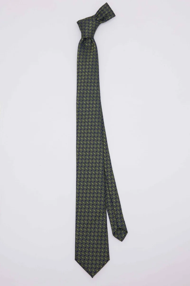 Tudors Classic Patterned Green Tie with Pocket Handkerchief