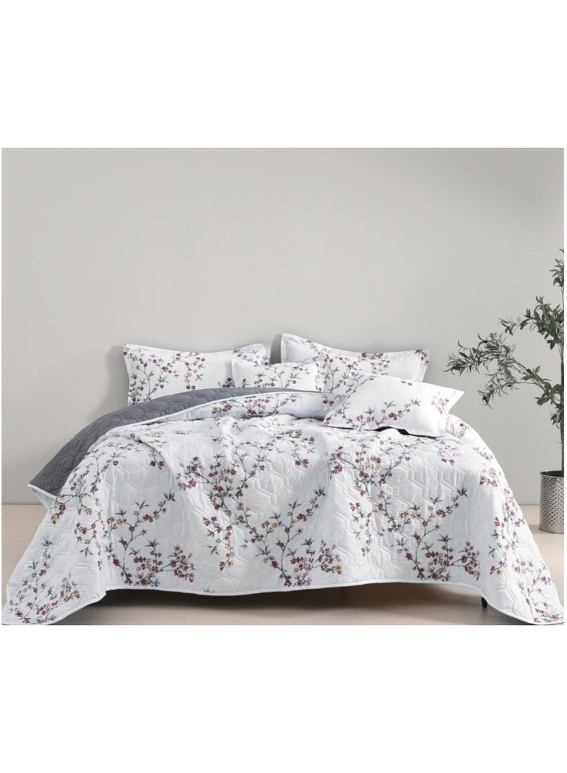 Red Rose A king-sized summer microfiber double bed sheet that adds beauty and elegance to your room, measuring 230*250cm. - Image 1