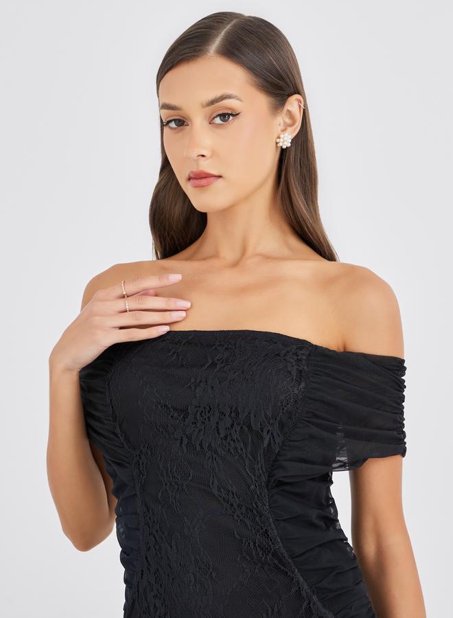 Styli Lace Detail Off Shoulder Asymmetric Hem Maxi Dress - Image 4