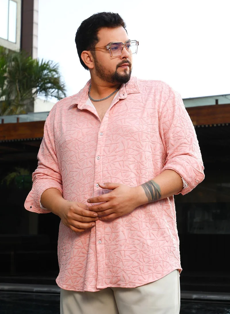 انستافاب بلس قميص رجالي وردي مزخرف بياقة عريضة وأكمام طويلة بأزرار مقاس بلس