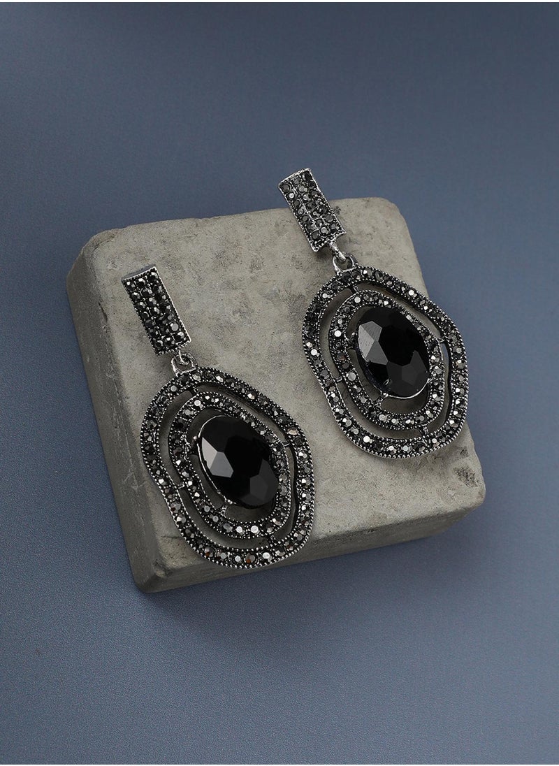 SOHI Embellished Lined Oval Drop Earrings  - Image 5