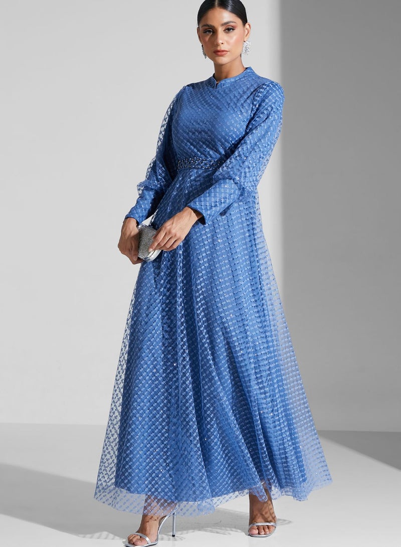 خزانة فستان بياقة عالية واكمام بالون - Image 4