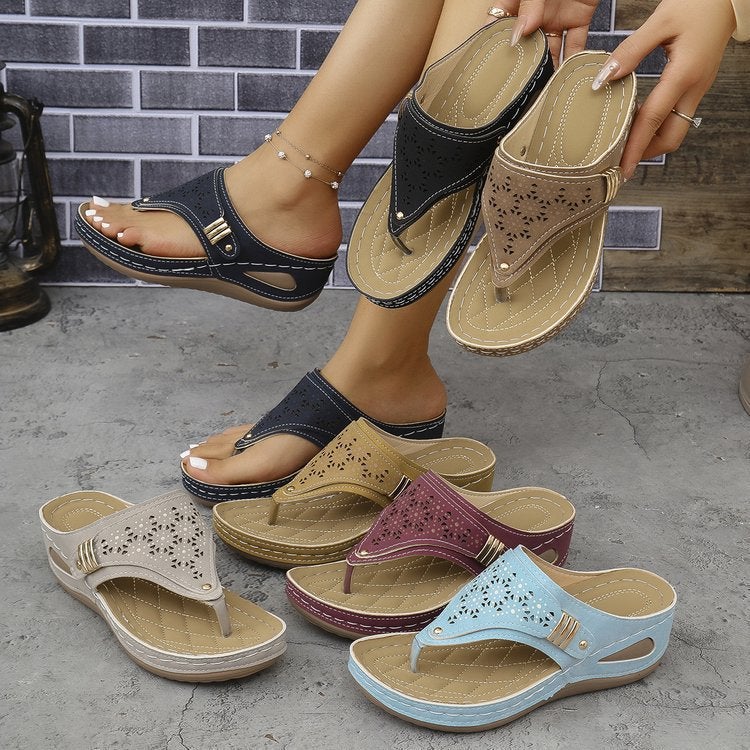 Large Size Pure Color 2024 Round Toe Thick-Soled Fashionable Cut Out Outer Wear Herringbone Sandals For Women - Image 2