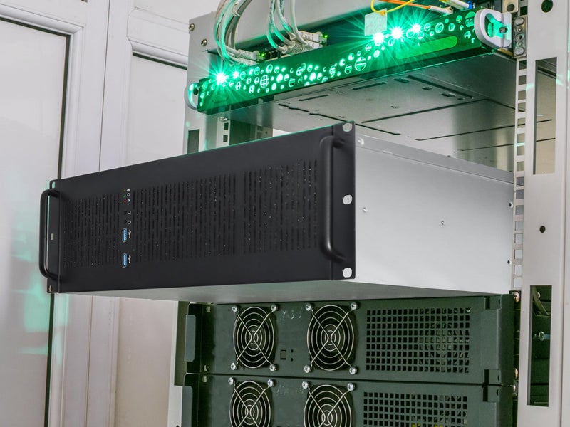 Rosewill 3U Server Chassis Rackmount Case, 4X 3.5 Bays, ATX Compatible, 2X 80mm Fans, 2X USB 3.0, Silver/Black - RSV-Z3100U - Image 2