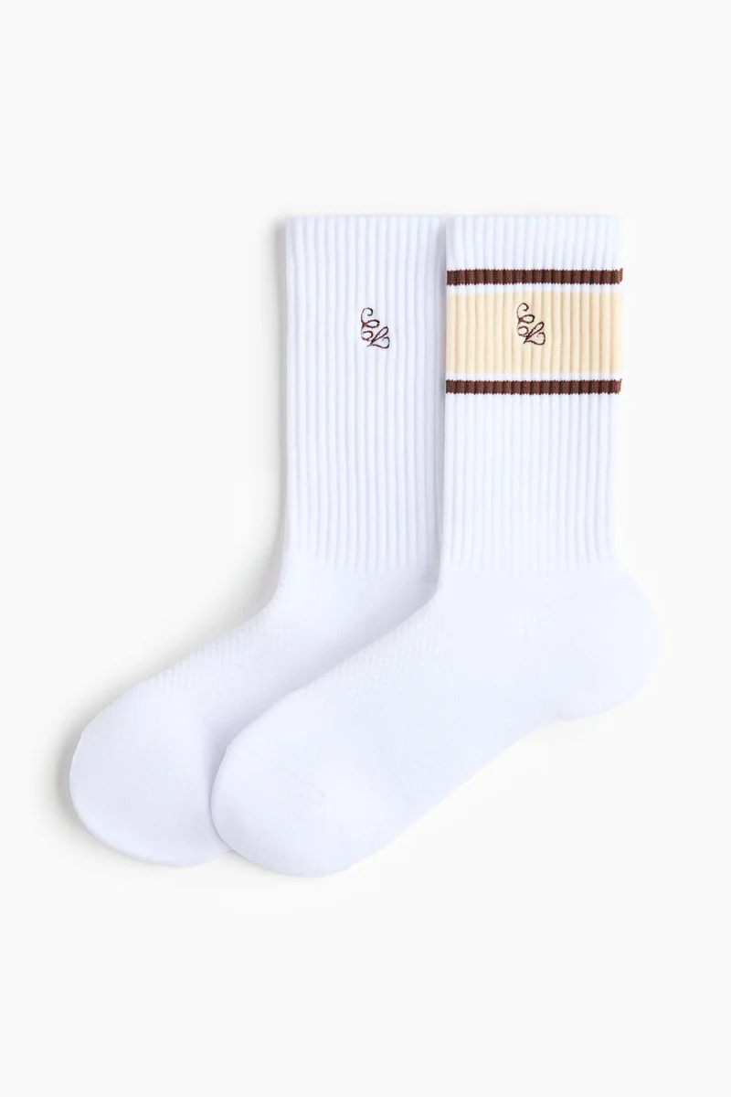 2-pack sports socks with DryMove™