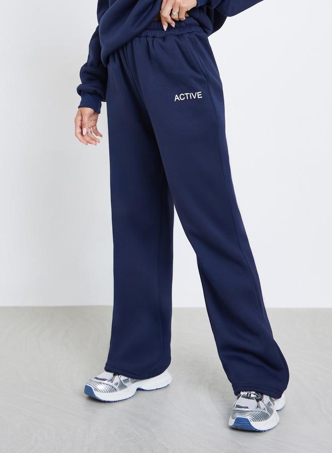 ستايلي طقم سويت شيرت بطباعة مع جوغر بأرجل واسعة - Image 5