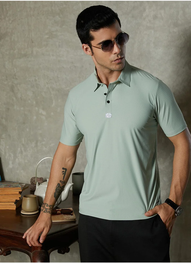 Campus Sutra Campus Sutra Men's Saltbox Beige Seamless Cuboid Polo T-Shirt For Casual Wear | Polo Neck | Short Regular Sleeves | Half-Button Closure | T-Shirt Crafted With Comfort Fit For Everyday Wear