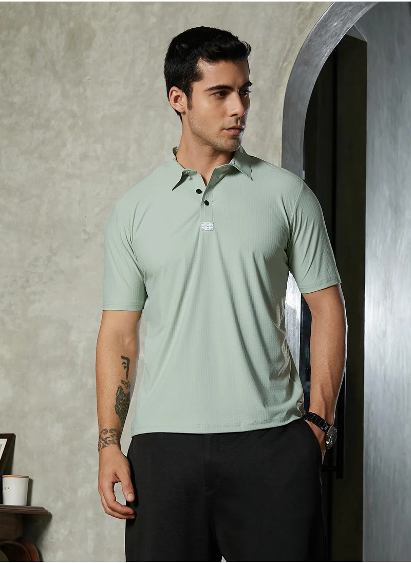 Campus Sutra Campus Sutra Men's Saltbox Beige Seamless Cuboid Polo T-Shirt For Casual Wear | Polo Neck | Short Regular Sleeves | Half-Button Closure | T-Shirt Crafted With Comfort Fit For Everyday Wear