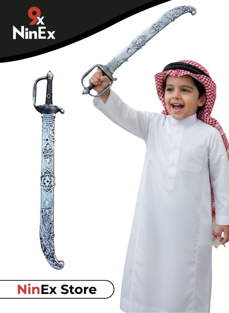 بريميم سيف دعائي للأطفال بمناسبة يوم تأسيس المملكة العربية السعودية - سيف لعبة مزخرف على الطراز التقليدي للاحتفالات الثقافية والفعاليات المدرسية - Image 1